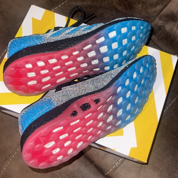 men’s adidas pureboost sneakers - Picture 6 of 6